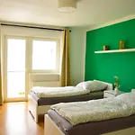Haus Mit 3 Im Zentrum Von Rostock