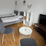 Haus Mit 3 Im Zentrum Von Rostock